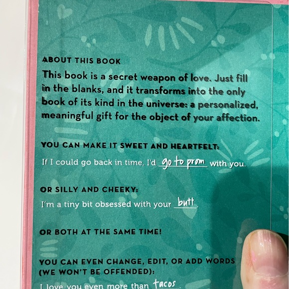 NEW! Customizable book “Things I Love About You” - Picture 5 of 10